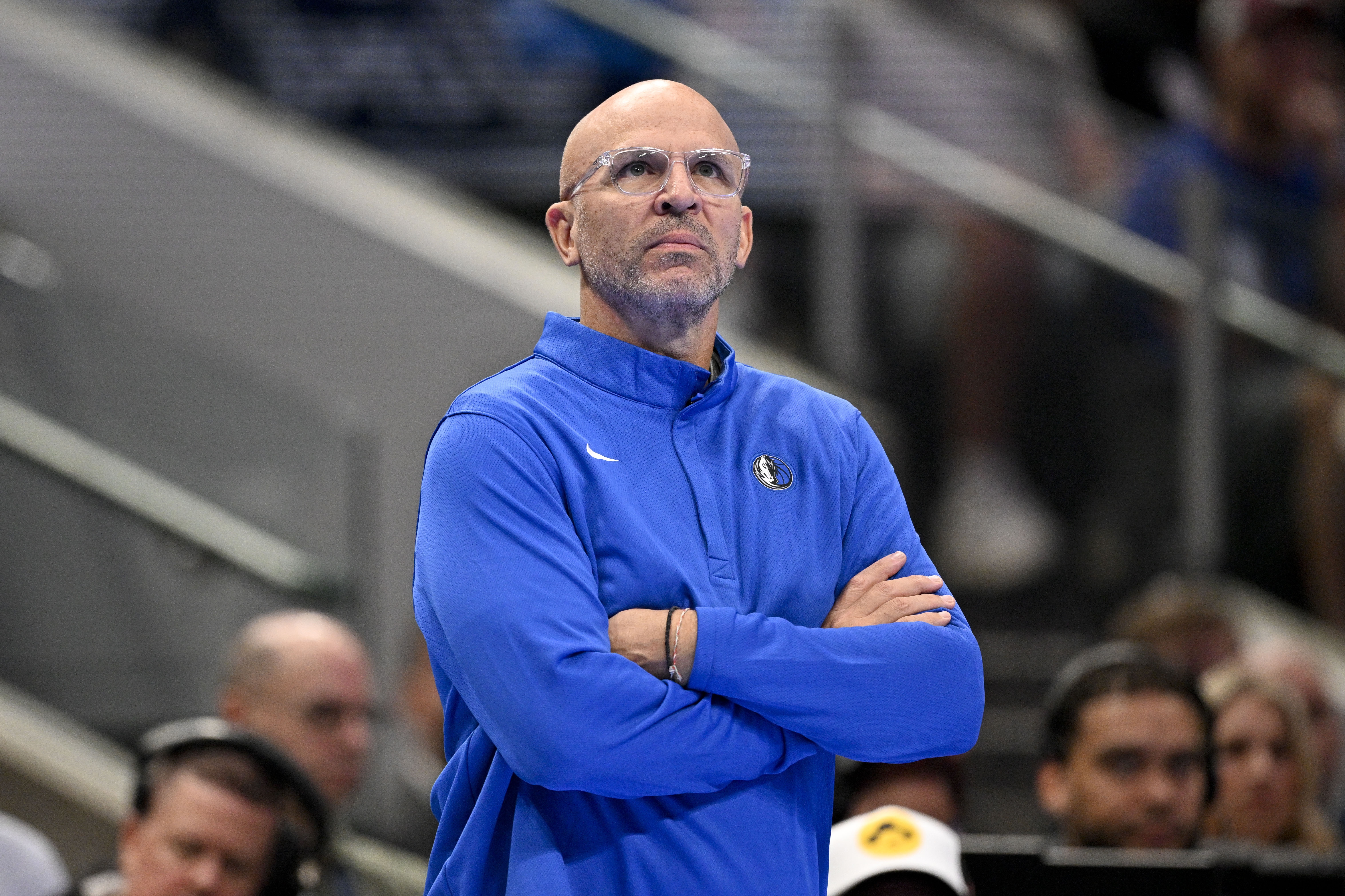 赛事赛程-浓眉受伤时马卡上篮打进 基德：当时该犯规的 我们会从中学习